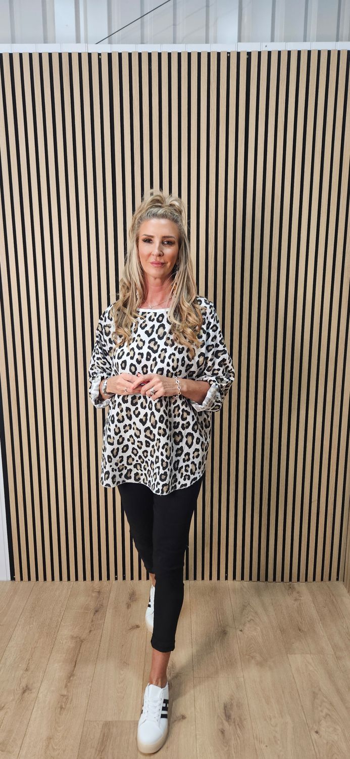 Leopard Print Roll Sleeve Top – white