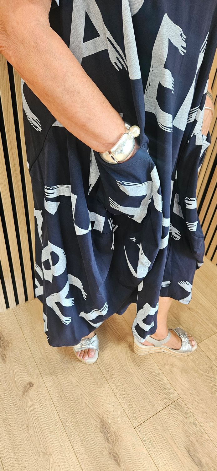Abstract Bubble Hem Pocket Dress