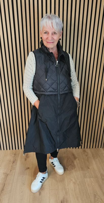 Longline Quilted Gilet - Black