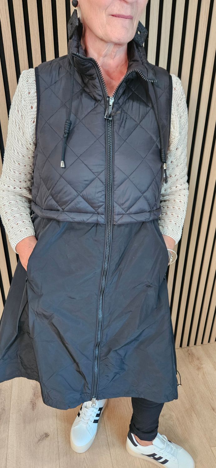 Longline Quilted Gilet - Black