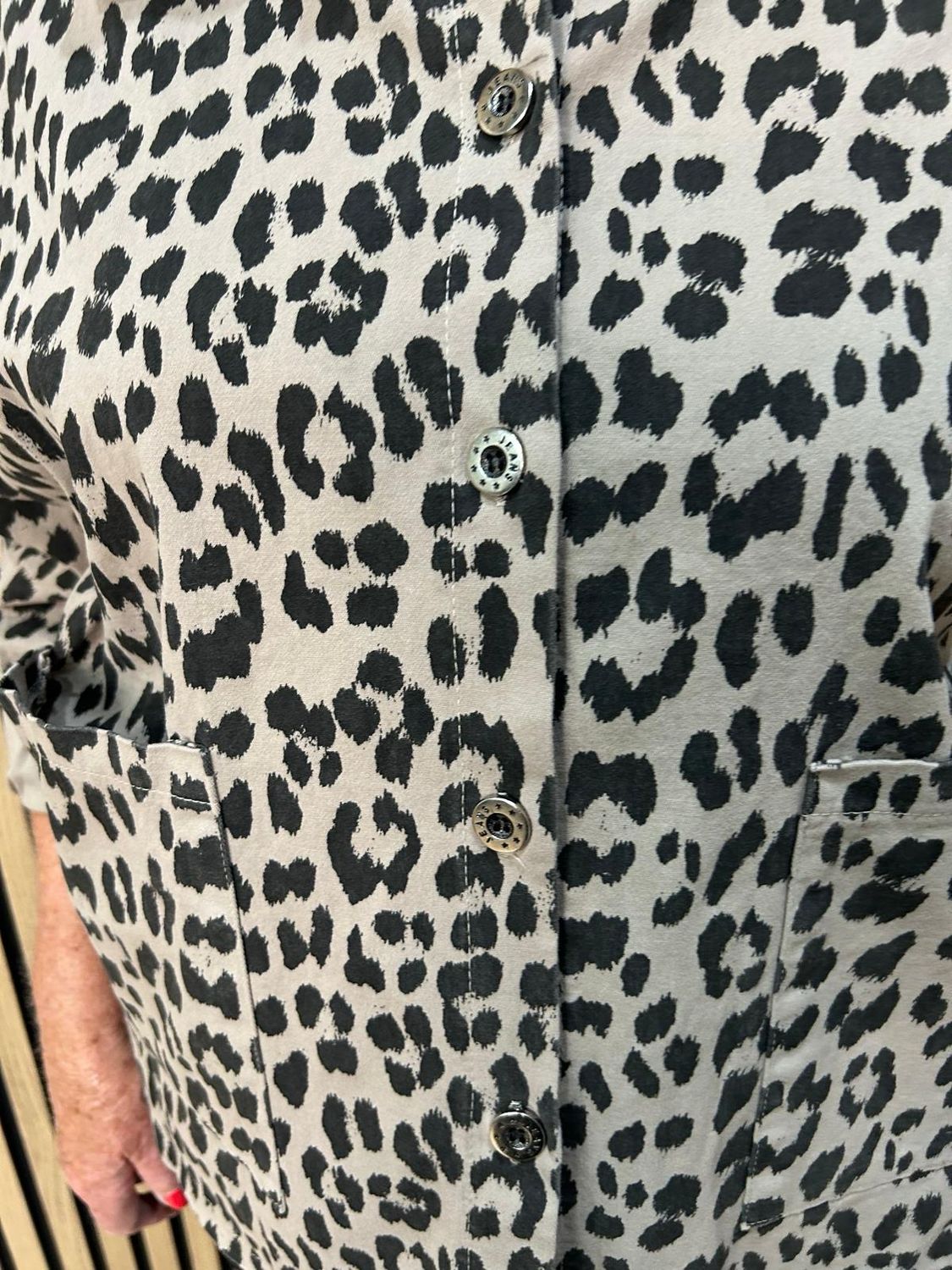 Leopard Print Stretch Jacket - Stone