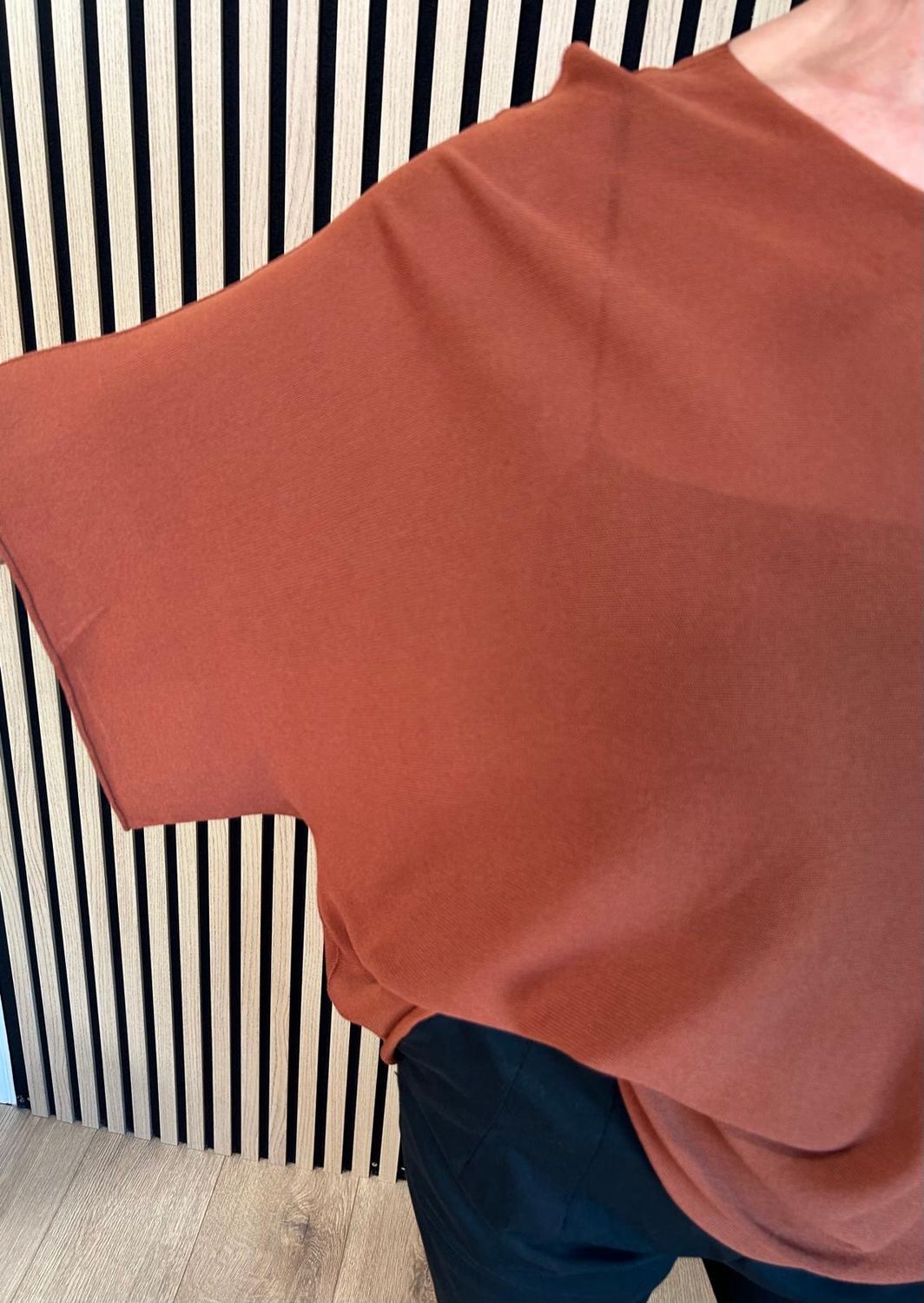 Fine Knit Batwing Top - Rust