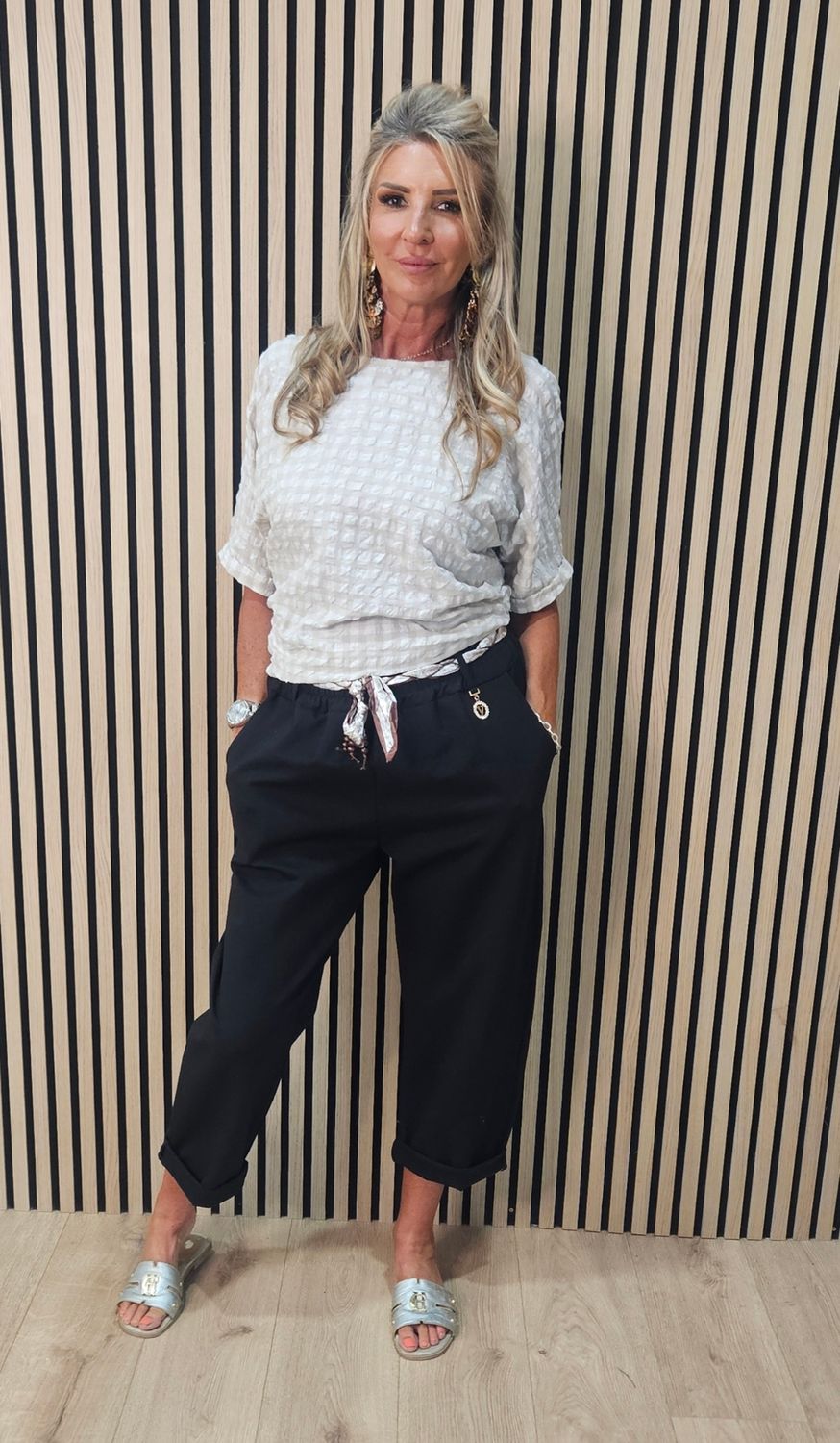 Silk Belt Embellished Stretch Trousers – Black