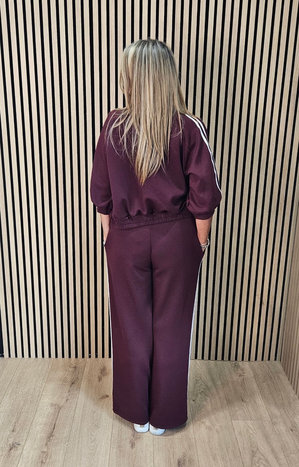 Sporty Stripe Wide-Leg Tracksuit – Oxblood
