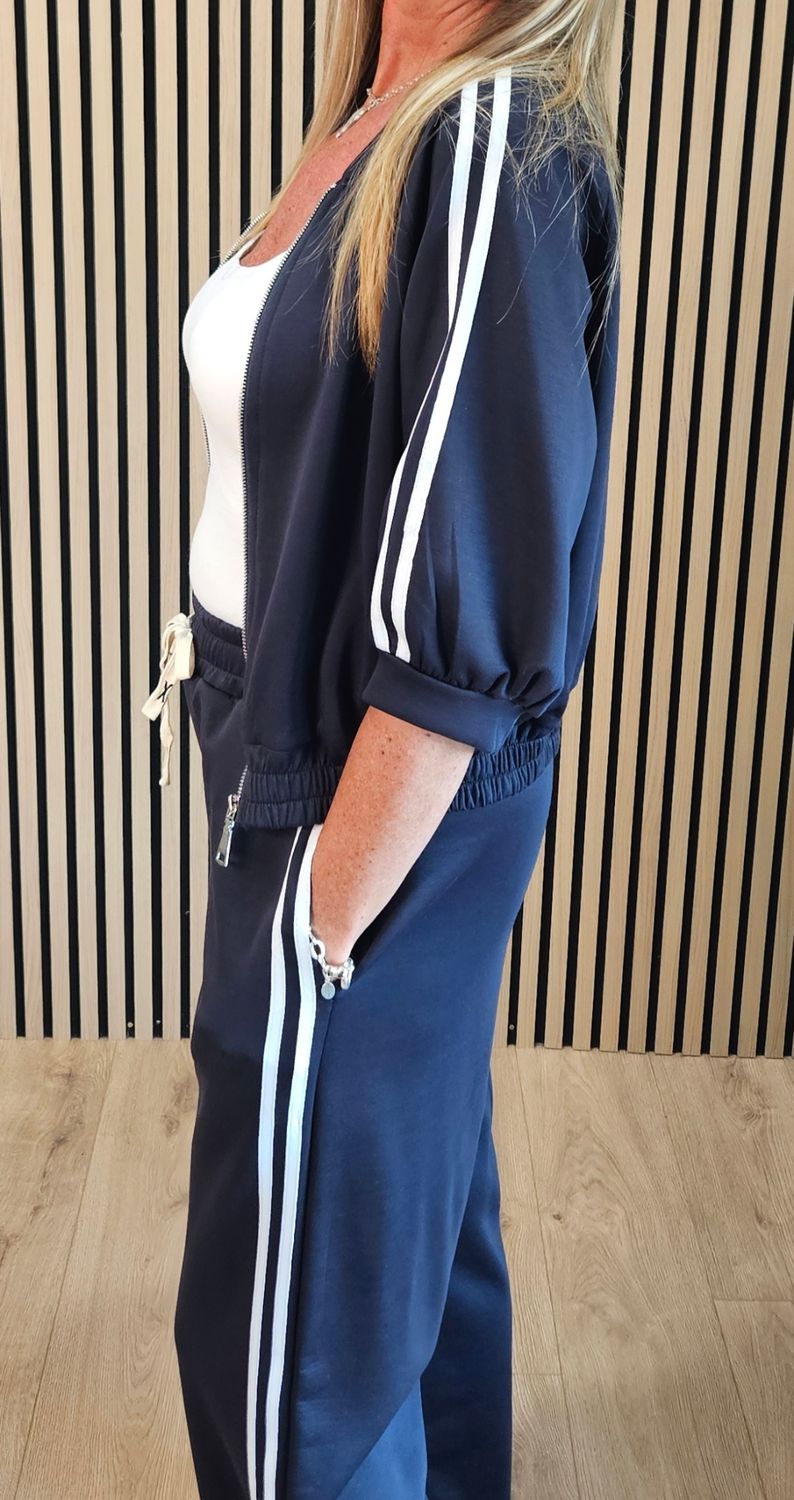 Sporty Stripe Wide-Leg Tracksuit – Navy