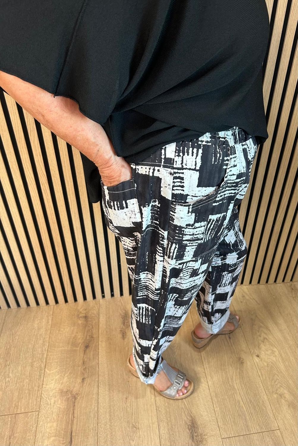 Abstract Print Stretch Trousers