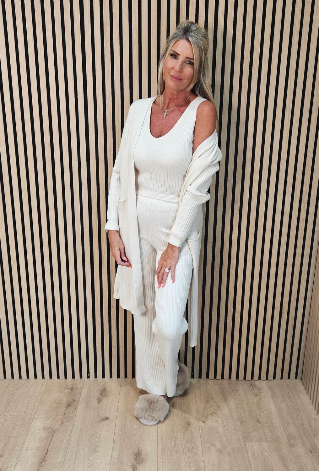 Three-Piece Ribbed Knit Lounge Suit – Cream