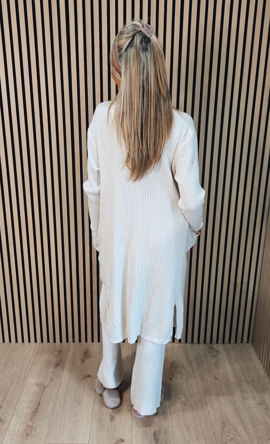 Three-Piece Ribbed Knit Lounge Suit – Cream