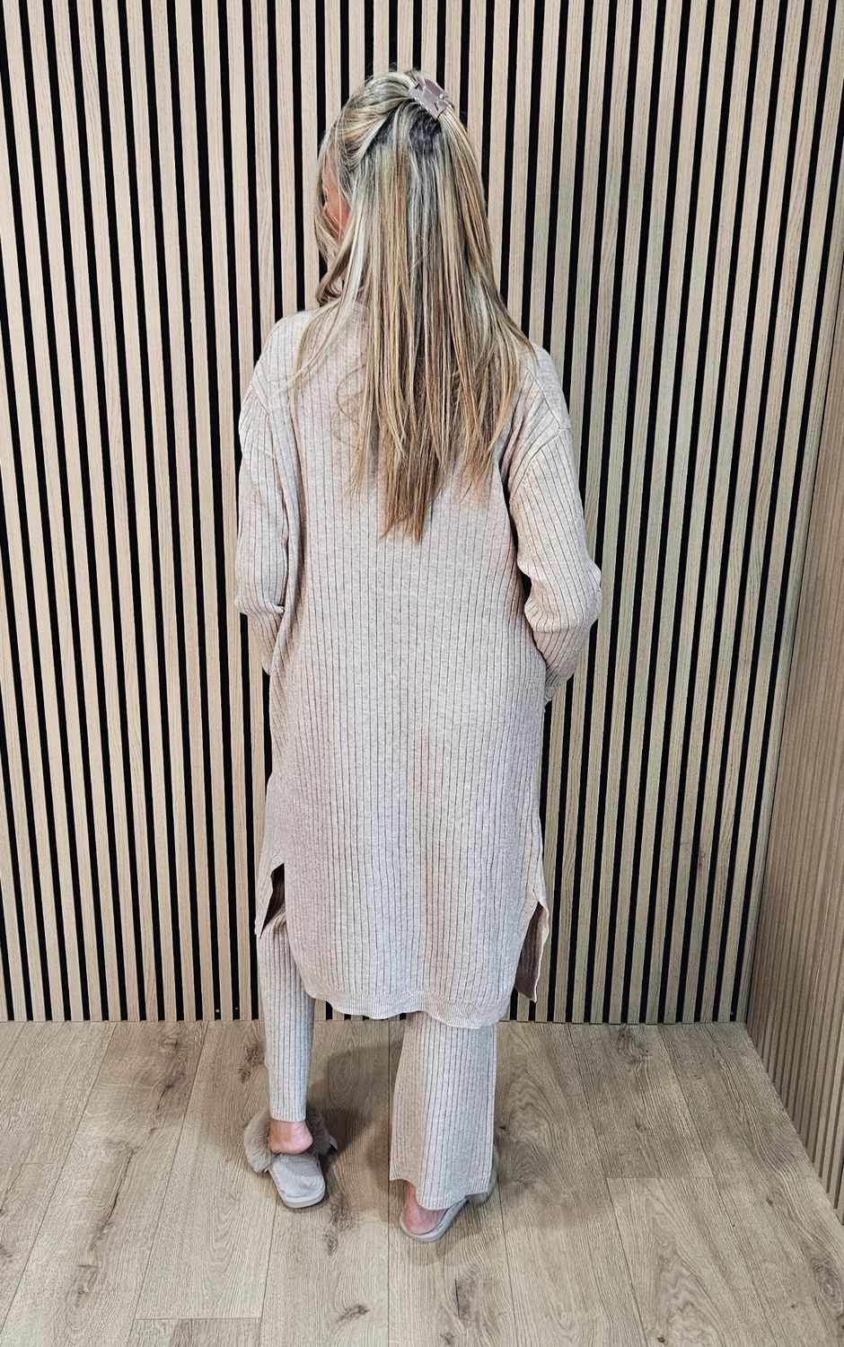Three-Piece Ribbed Knit Lounge Suit – Oatmeal