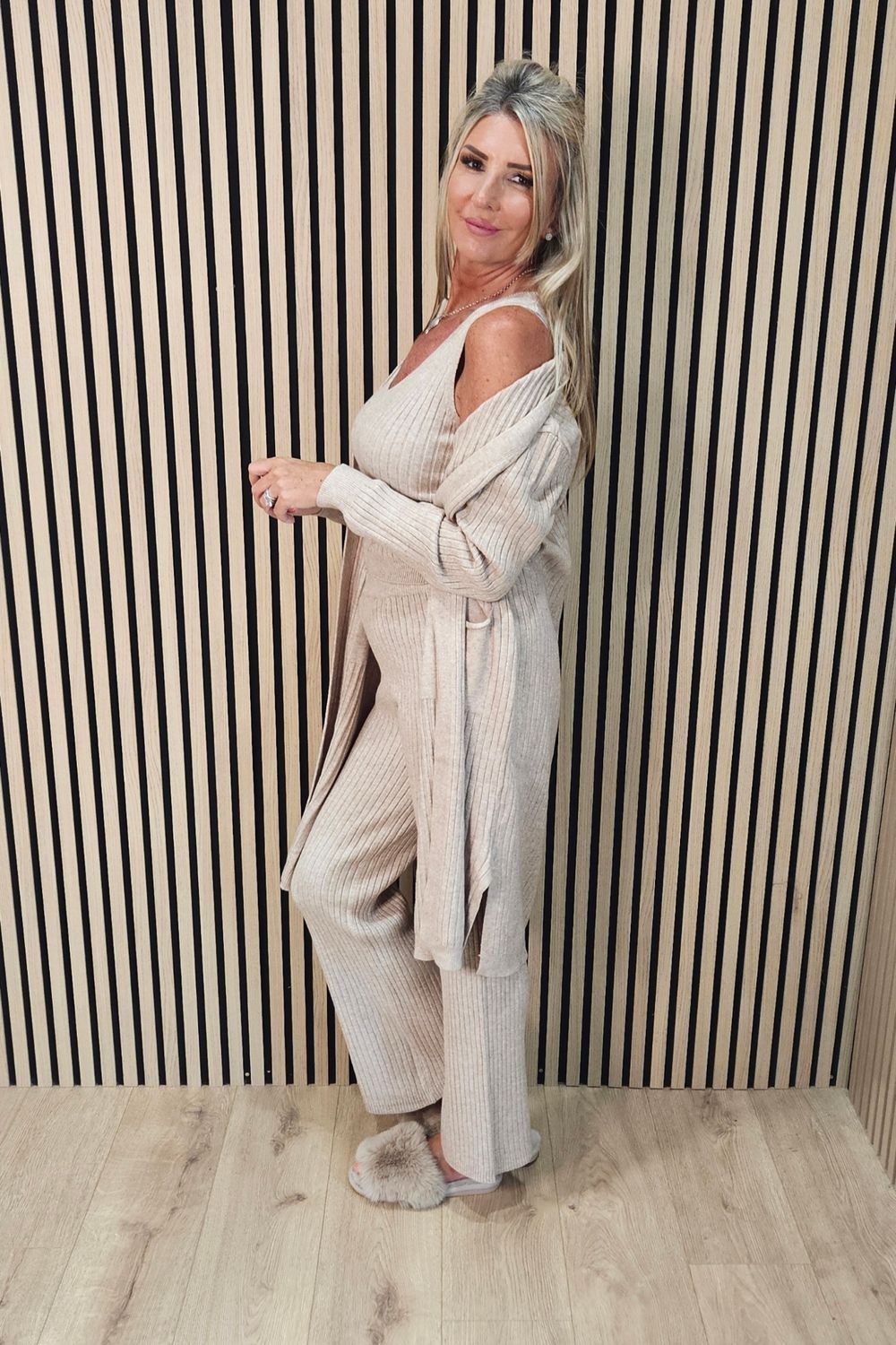 Three-Piece Ribbed Knit Lounge Suit – Oatmeal