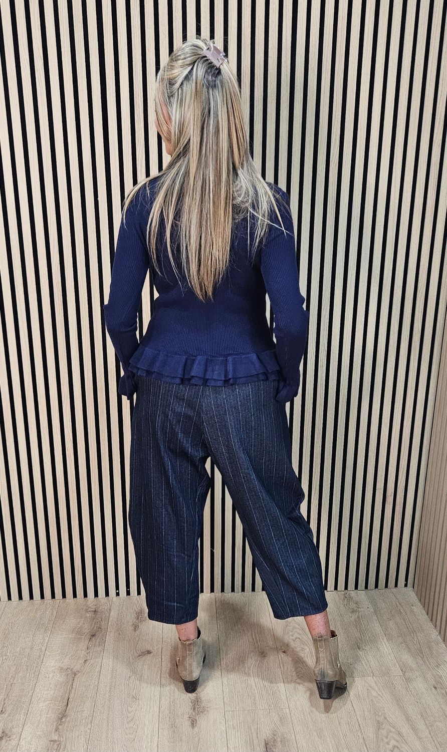 Herringbone Cropped Trousers – Navy