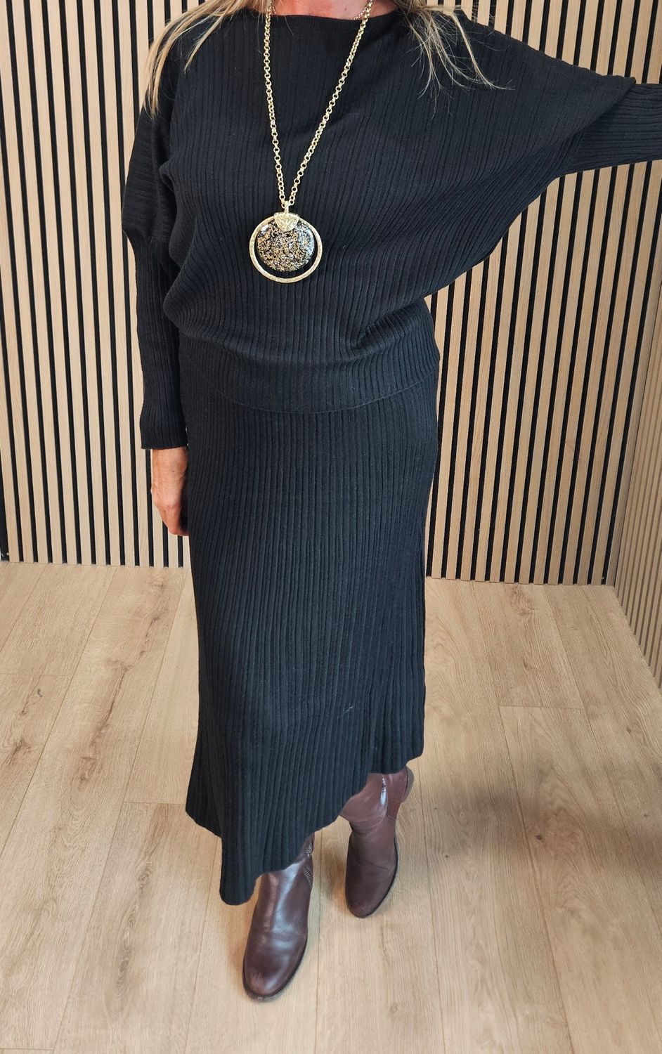 Two-Piece Ribbed Knit Jumper and Skirt Set - Black