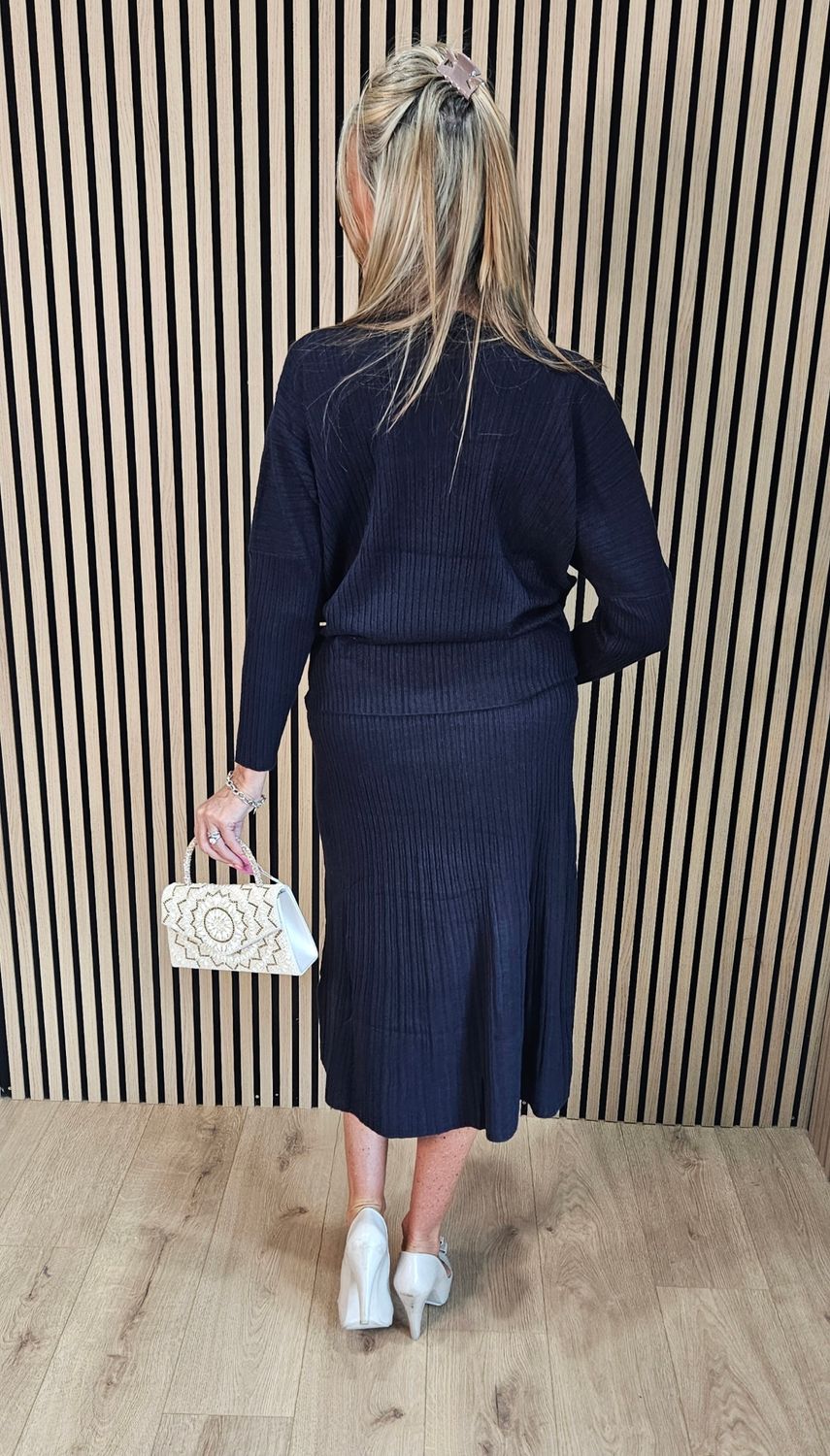 Two-Piece Ribbed Knit Jumper and Skirt Set – Navy