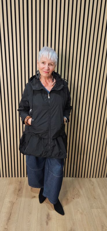 Fly Waterproof Tiered Hooded Coat – Black