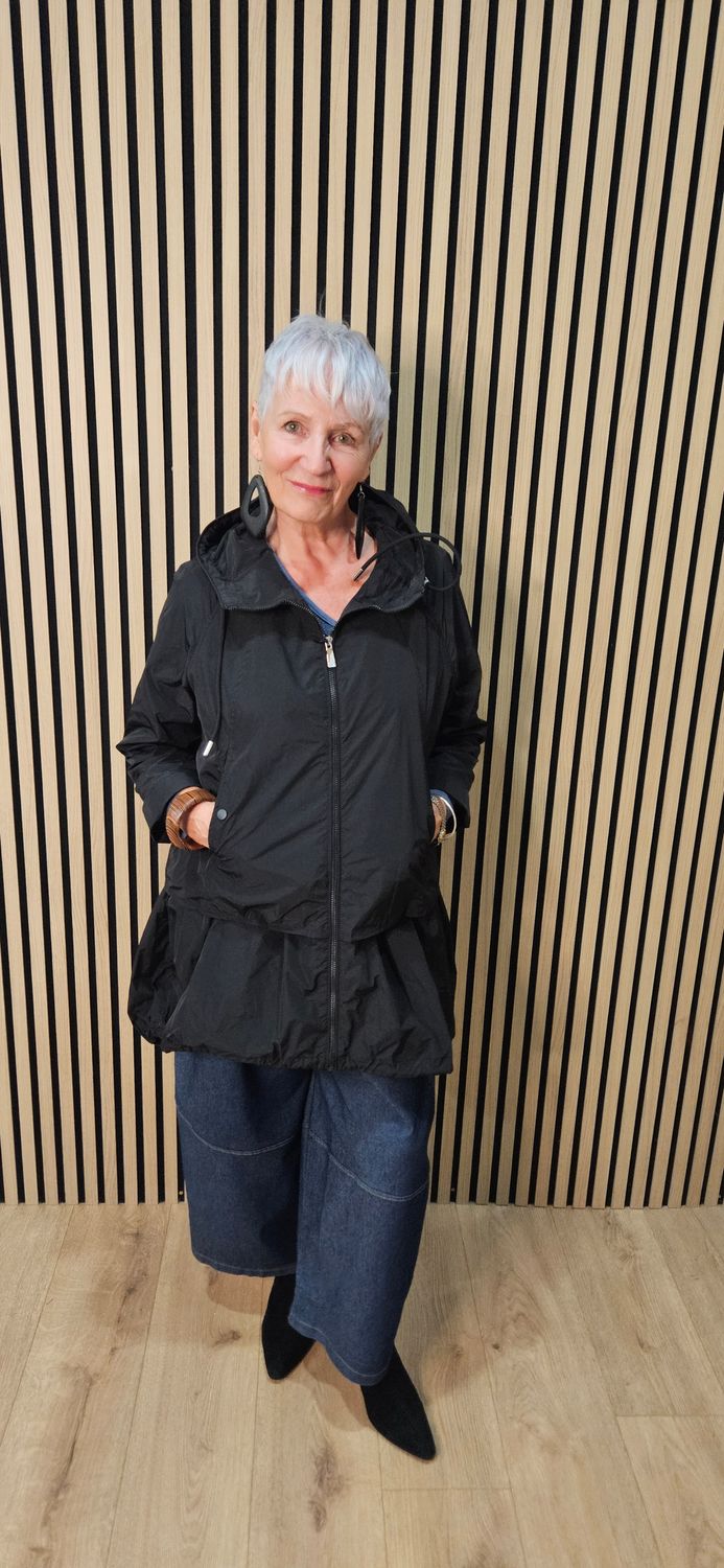 Fly Waterproof Tiered Hooded Coat – Black
