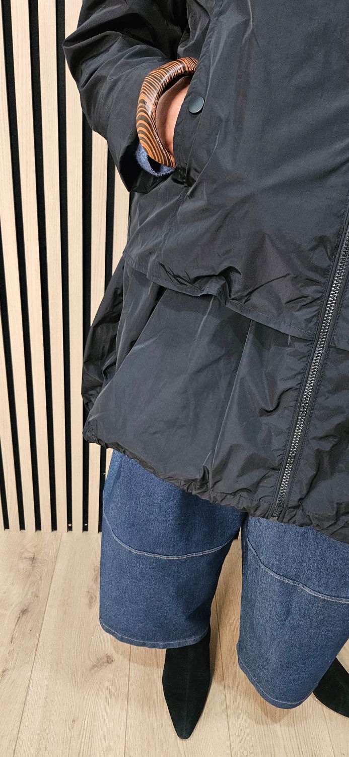Fly Waterproof Tiered Hooded Coat – Black