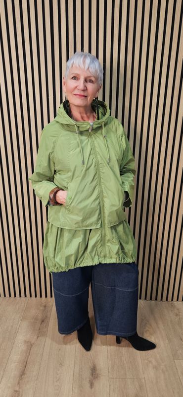 Fly Waterproof Tiered Hooded Coat – Green