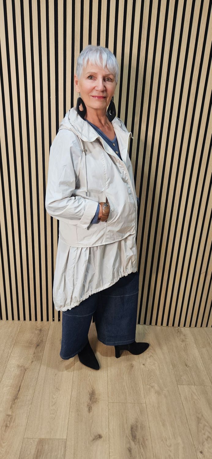 Fly Waterproof Tiered Hooded Coat - Cream