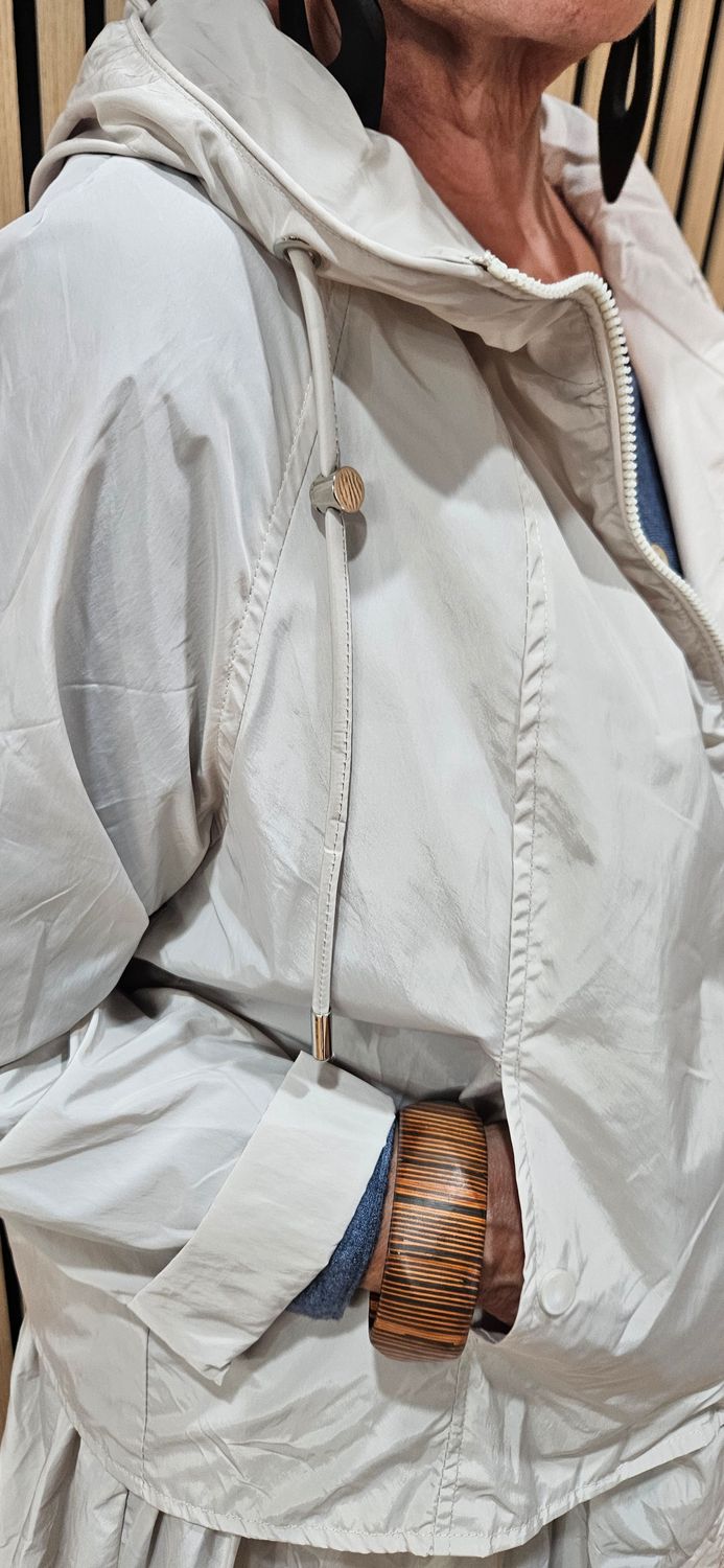 Fly Waterproof Tiered Hooded Coat - Cream