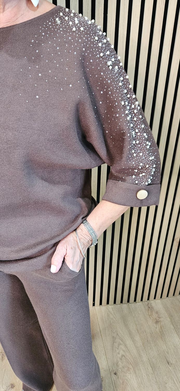 Embellished Knitted Two-Piece Trouser Set – Chocolate