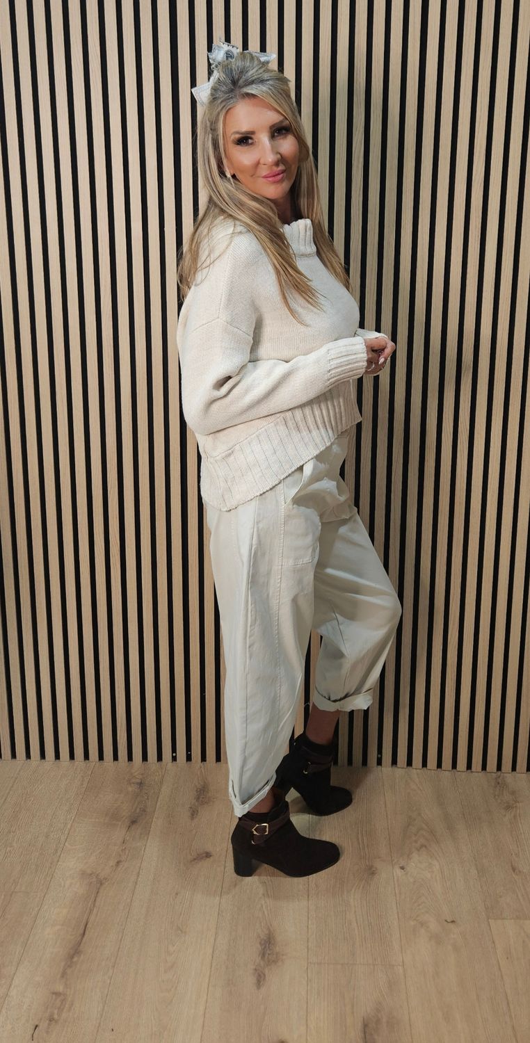 Ribbed Roll-Neck Jumper – Cream