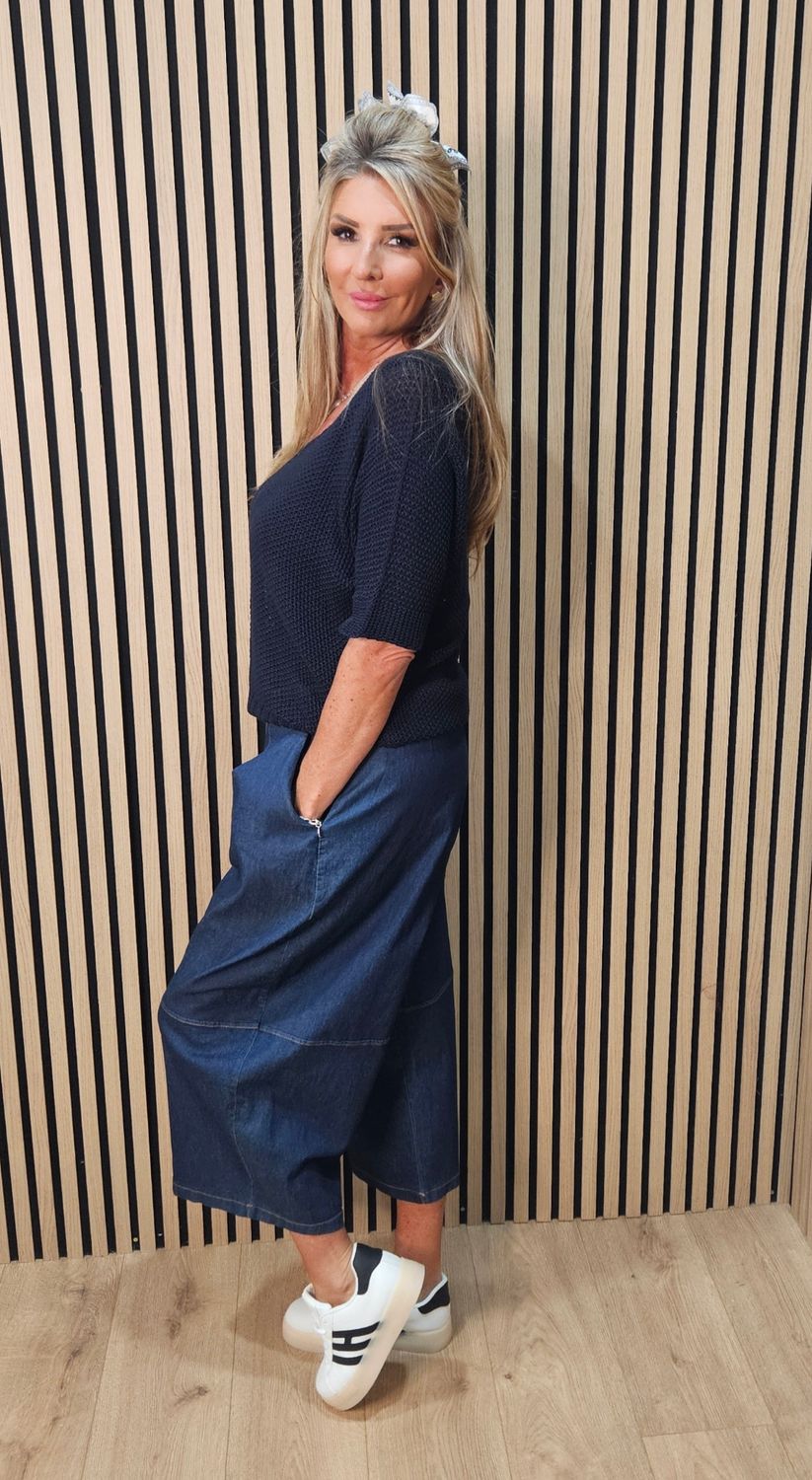 Wide-Leg Barrel Jeans