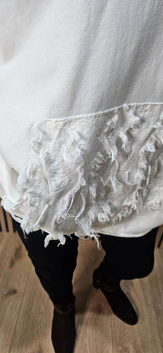 Distressed Pocket Cotton Top - White