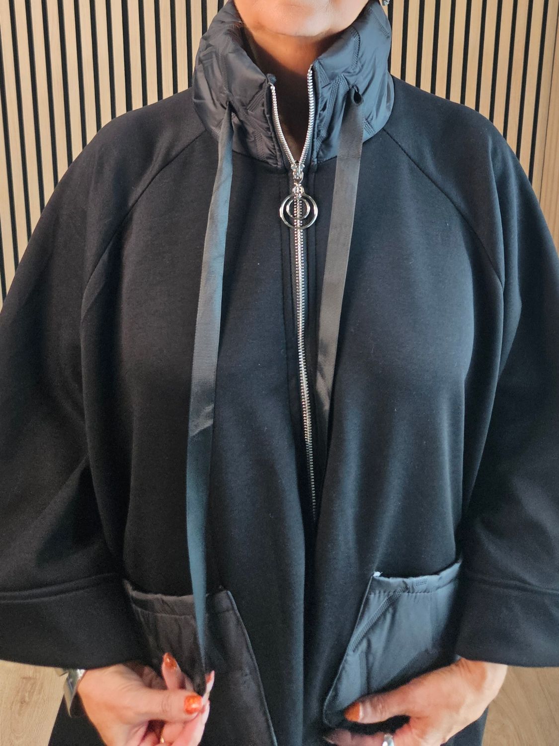 Oversized Contrast Pocket Jacket – Black