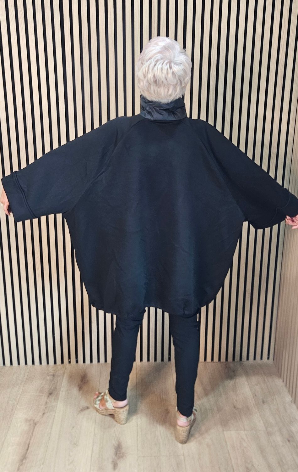 Oversized Contrast Pocket Jacket – Black