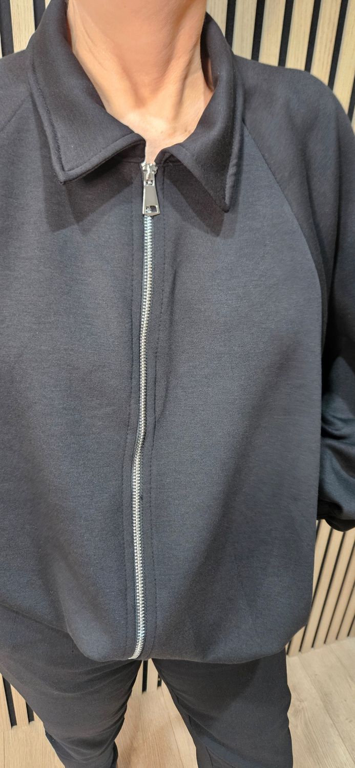 Oversized Batwing Zip Jacket – Black