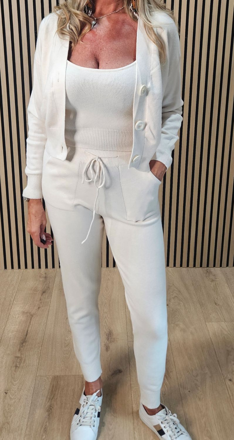 Three-Piece Knitted Lounge Set – Cream