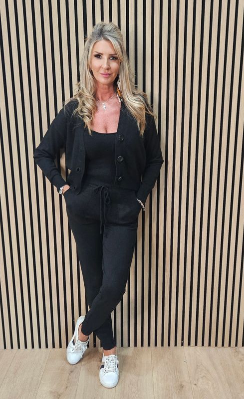 Three-Piece Knitted Lounge Set – Black