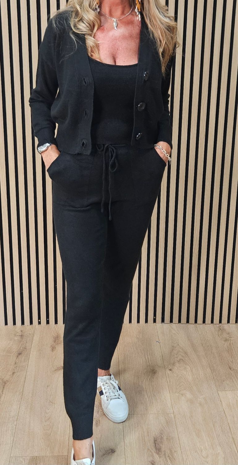 Three-Piece Knitted Lounge Set – Black