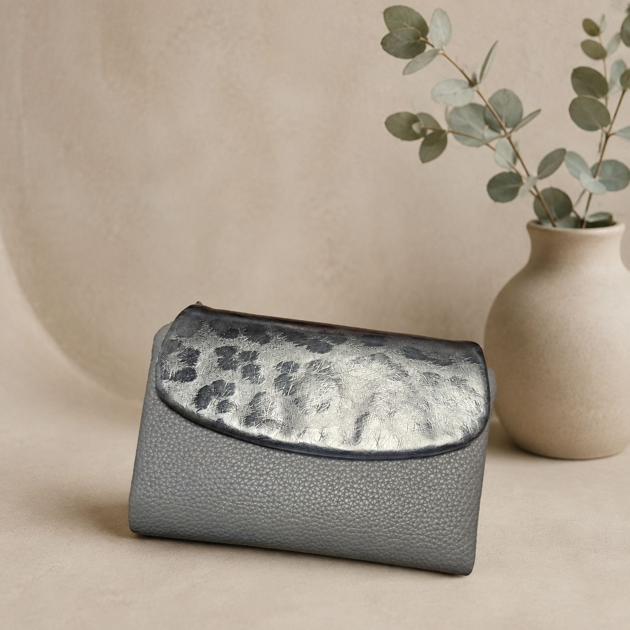 Metallic Leopard-Print Purse – Pewter