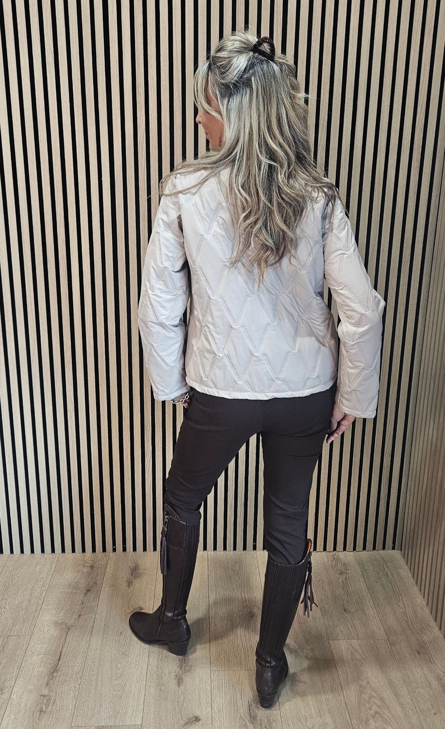 Lightweight Padded Collarless Jacket –