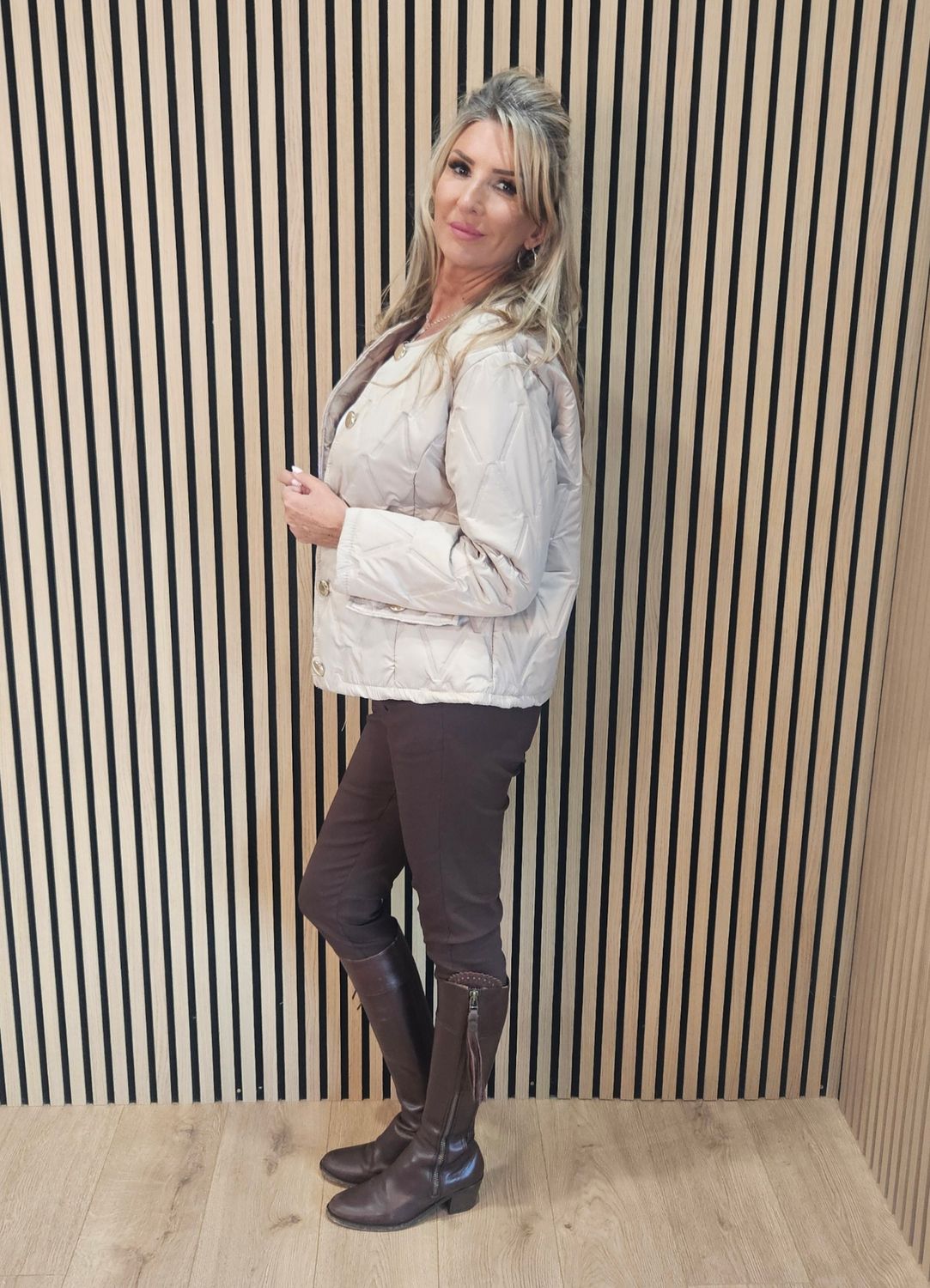 Lightweight Padded Collarless Jacket –