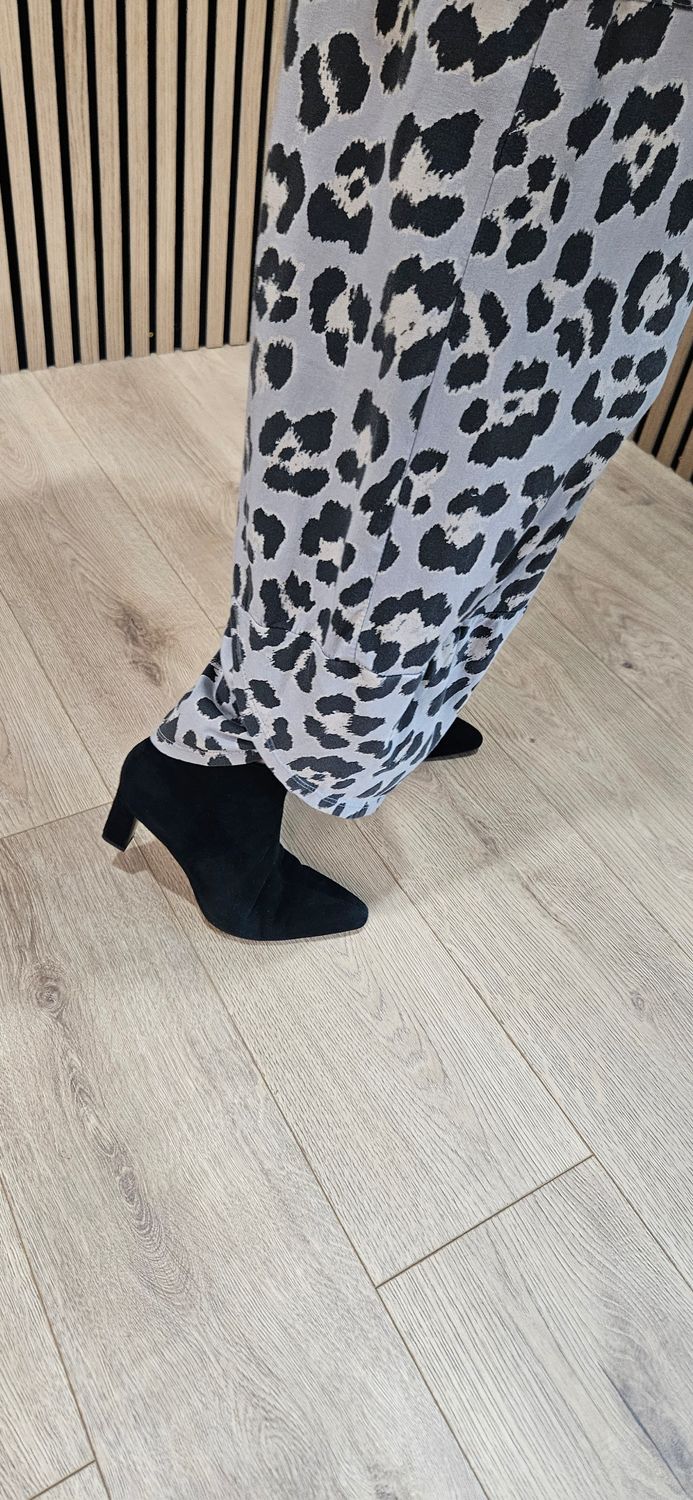 Leopard Print Stretch Trousers - Grey