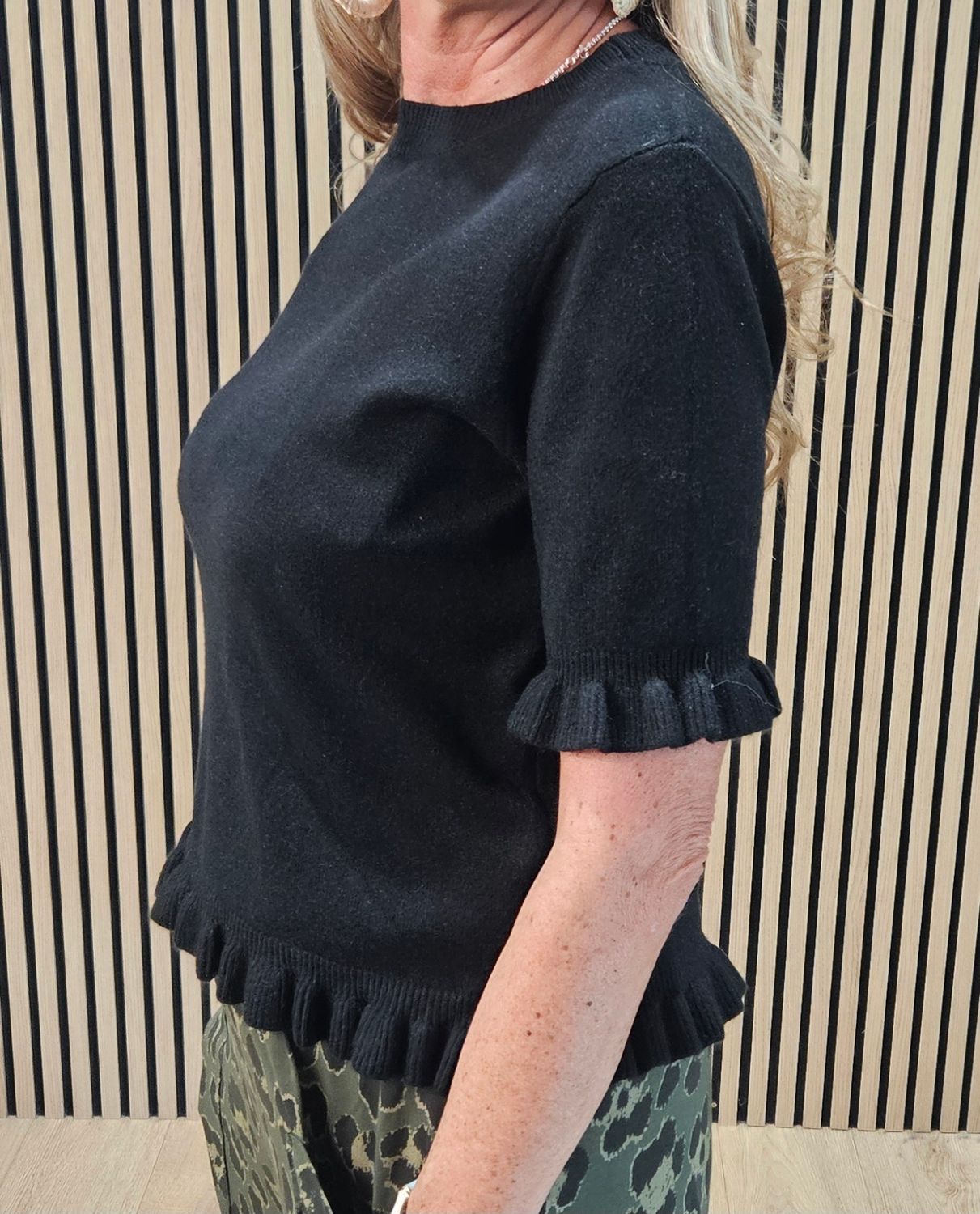 Frill Detail Short Sleeve Jumper - Black