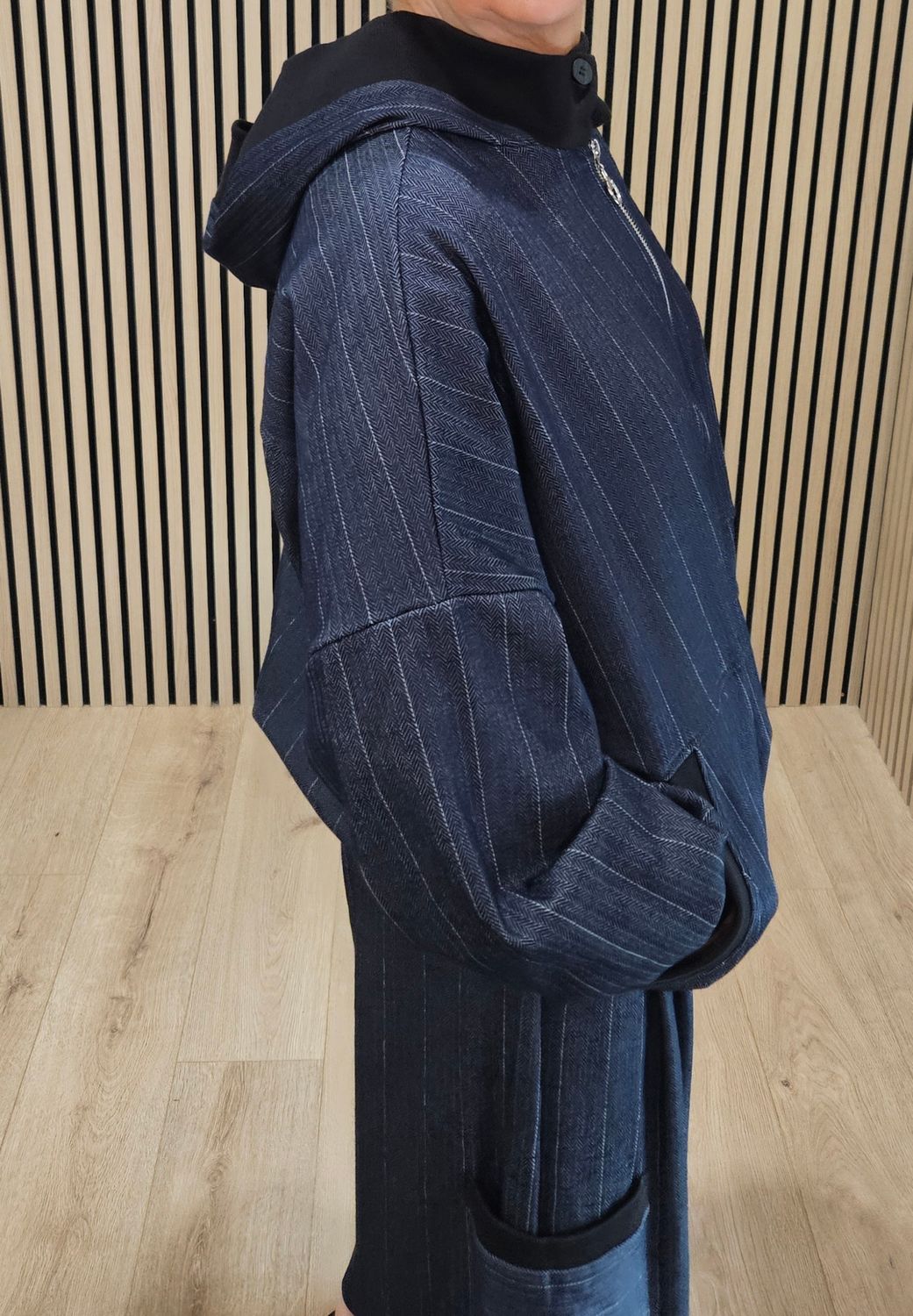 Pinstripe Herringbone Zip-Up Jacket – Navy