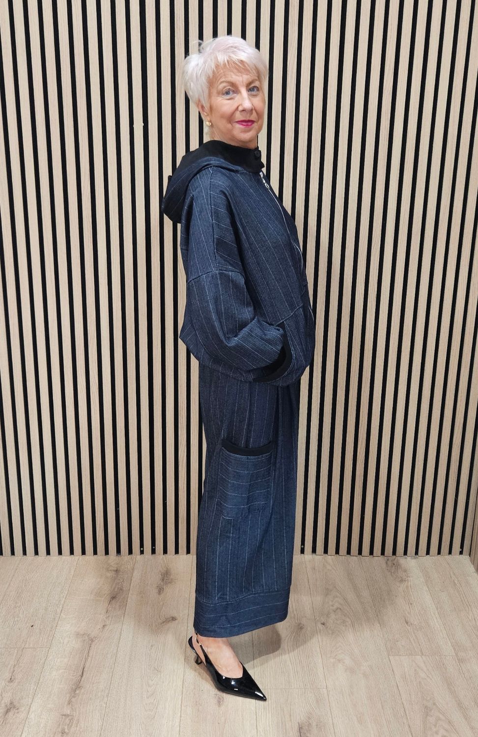 Pinstripe Herringbone Zip-Up Jacket – Navy