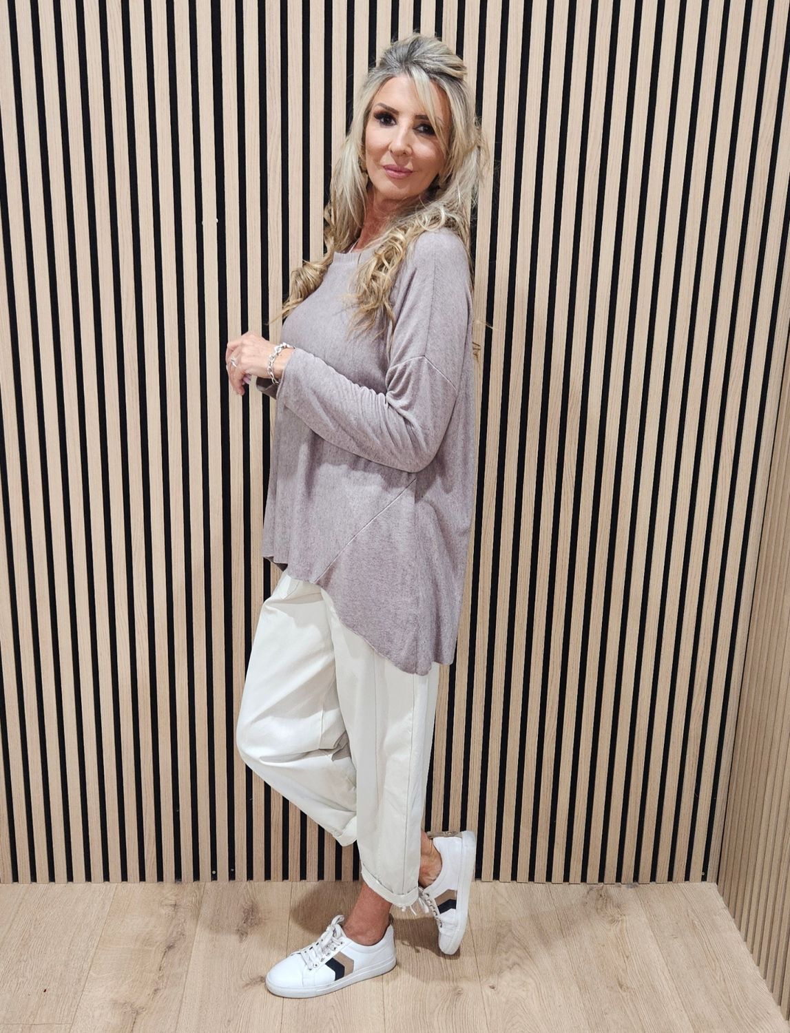 Soft-Stretch Top – Taupe