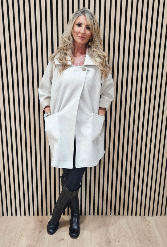 Soft-Stretch Coat – Cream
