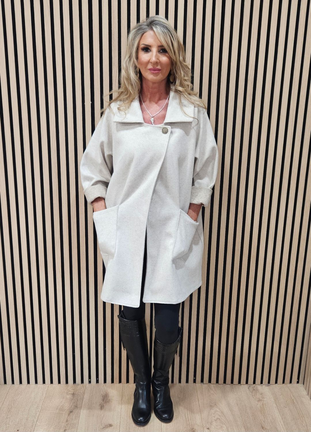 Soft-Stretch Coat – Cream