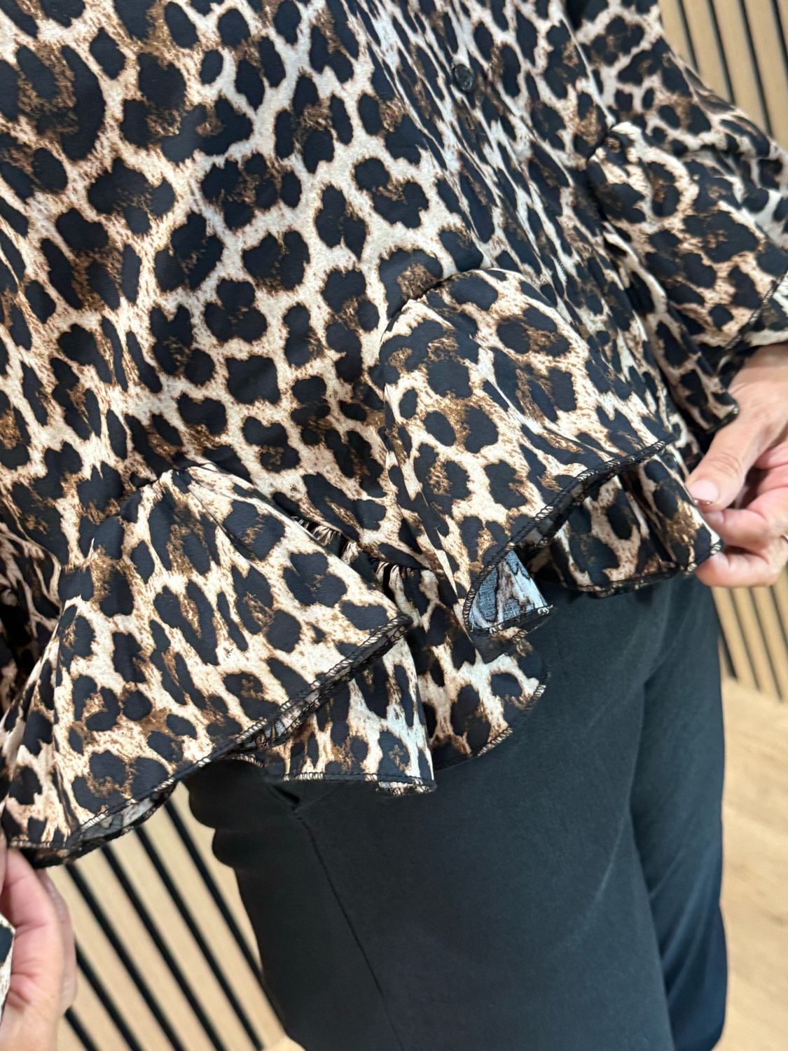 Leopard Print Frill Shirt - Brown/Black