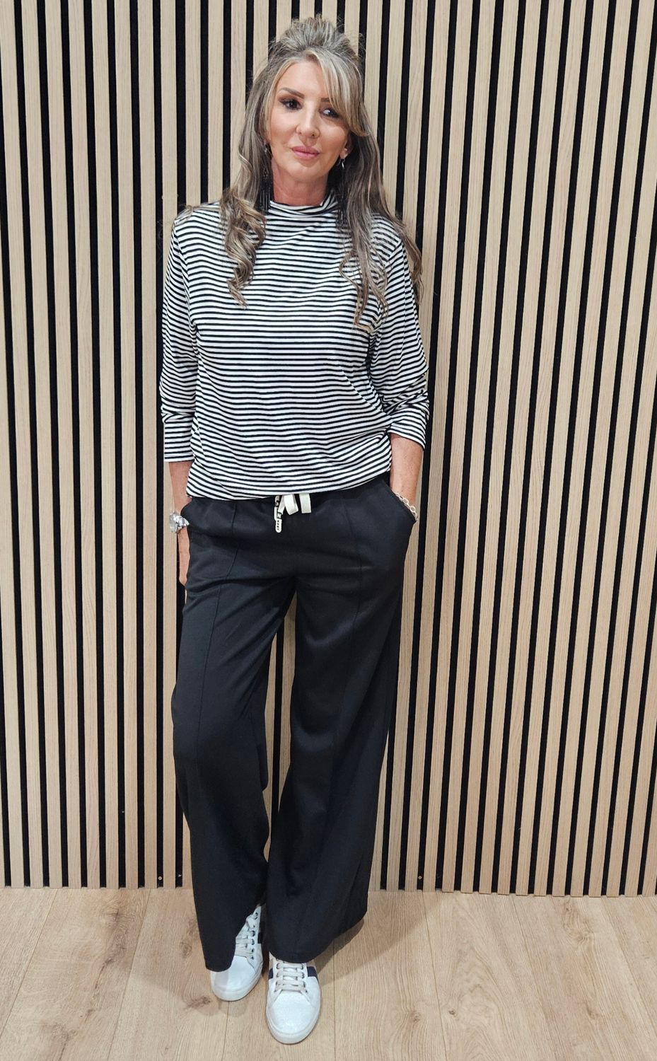 Striped High-Neck Stretch Top – Black/White