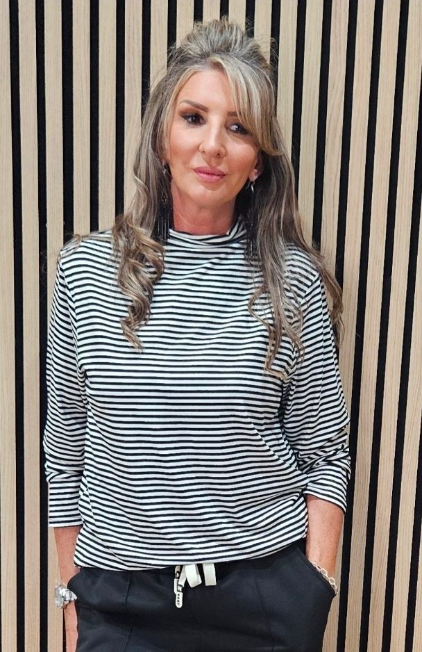 Striped High-Neck Stretch Top – Black/White