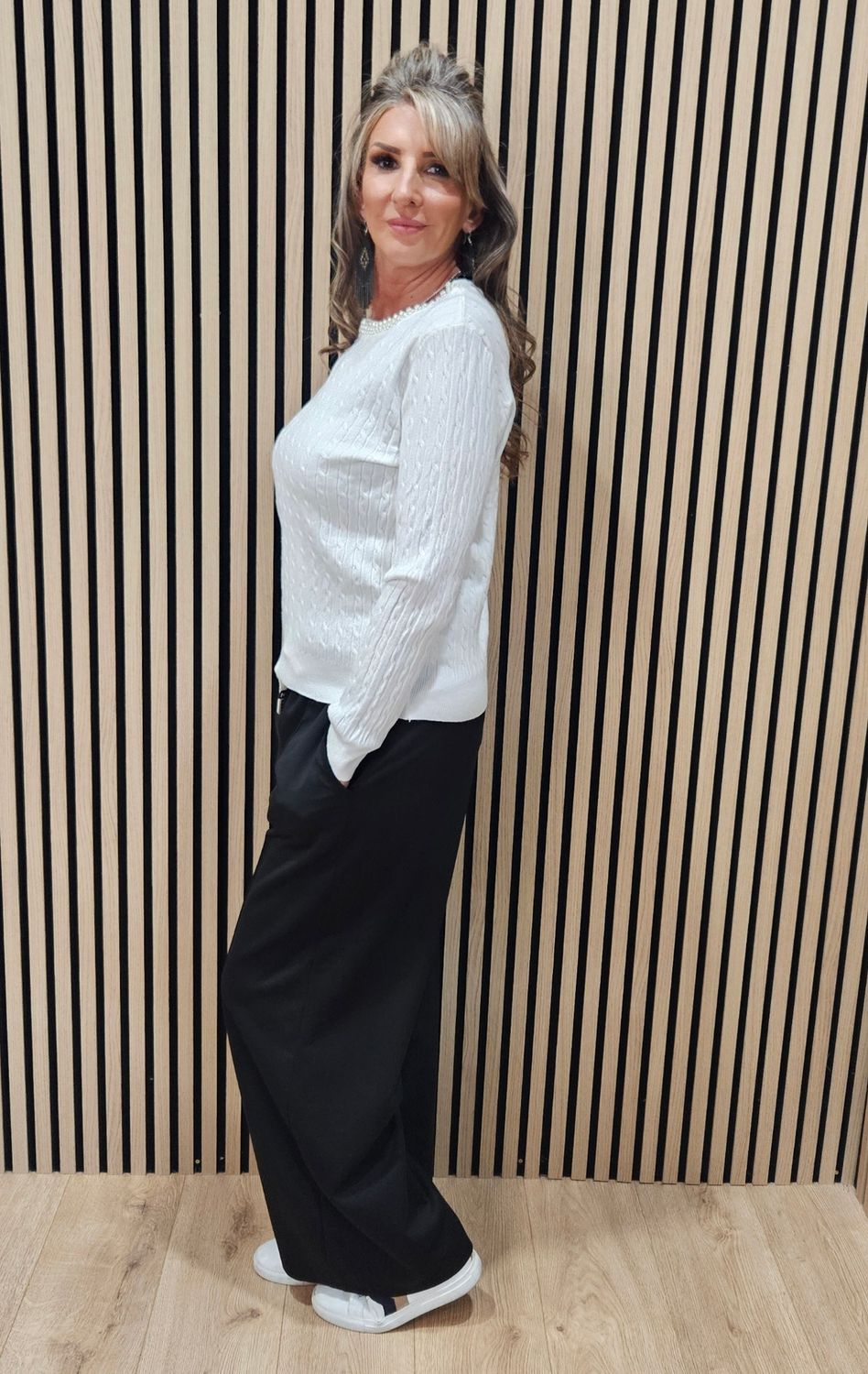 Pearl-Neck Cable-Knit Jumper – White