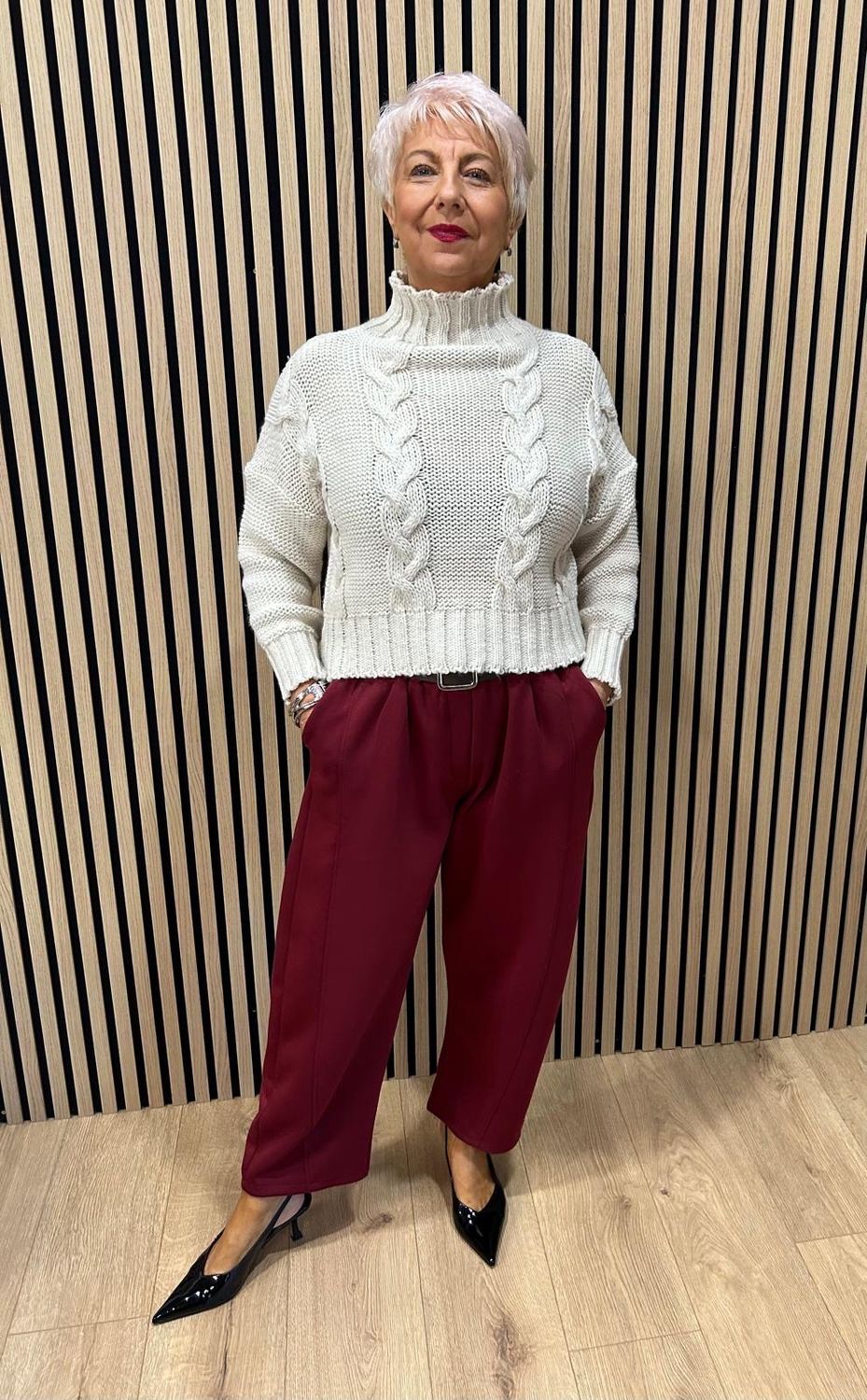 Pleated Front Stretch Trousers - Burgundy