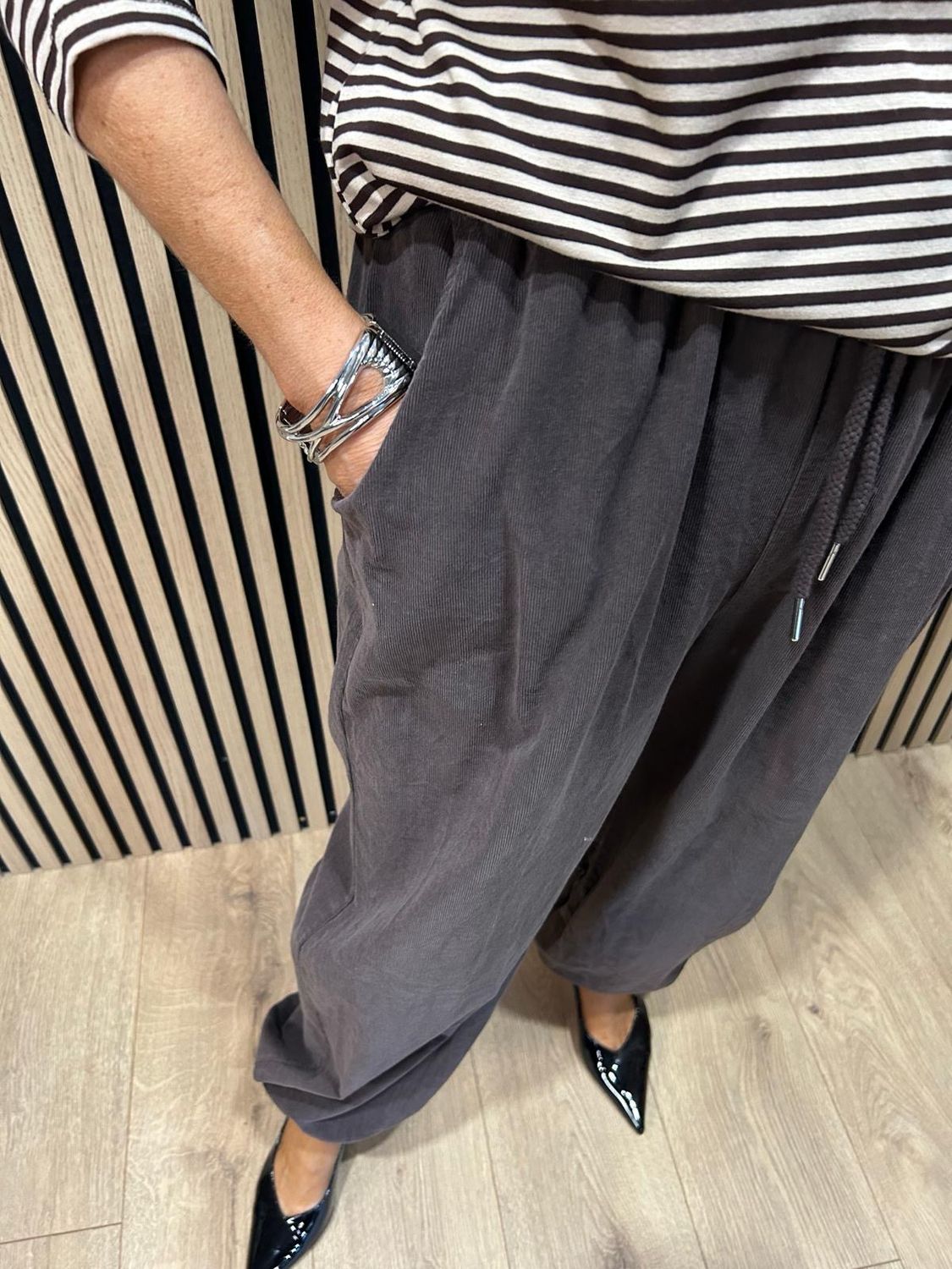 Relaxed Cotton Cord Trousers - Chocolate