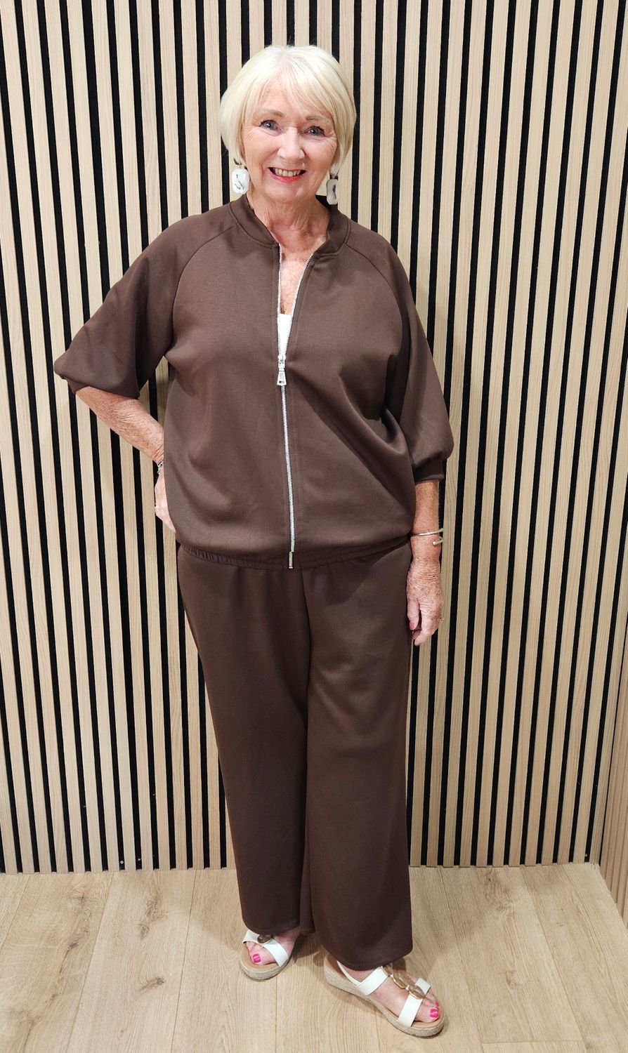 Zip-Up Two-Piece Tracksuit – Chocolate